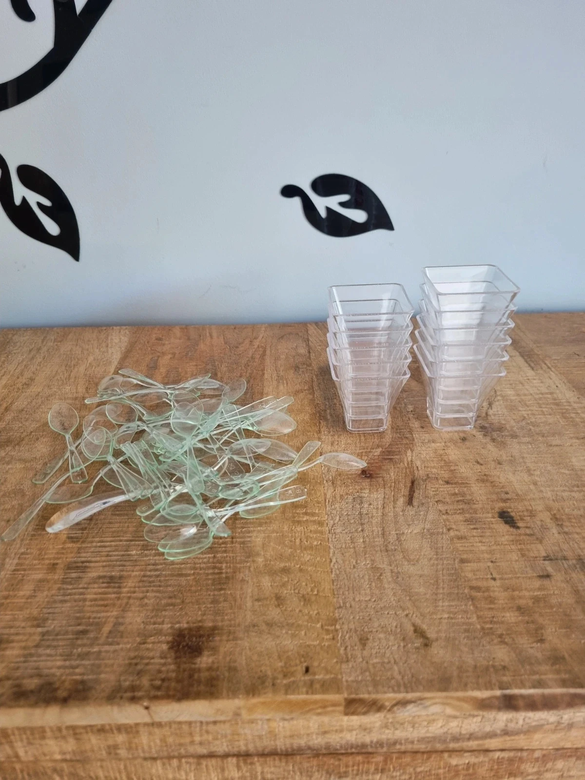 Lot de verrines et petites cuillères pour apéritif / buffet
